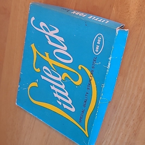 LITTLE FORKS & LITTLE KNIVES Incomplete Set, Perfect For Replacements - Picture 12 of 16